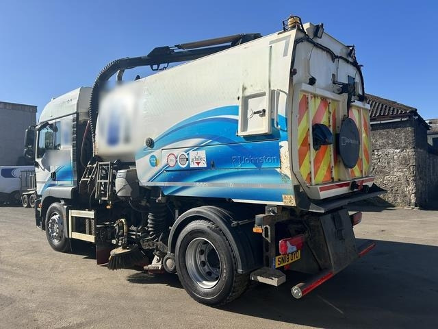 MAN TGM18.290 - Barredora vial: foto 2 MAN TGM18.290 - Barredora vial: foto 2