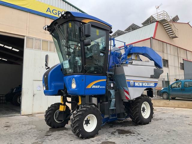 New Holland 730 - Vendimiadora: foto 1 New Holland 730 - Vendimiadora: foto 1