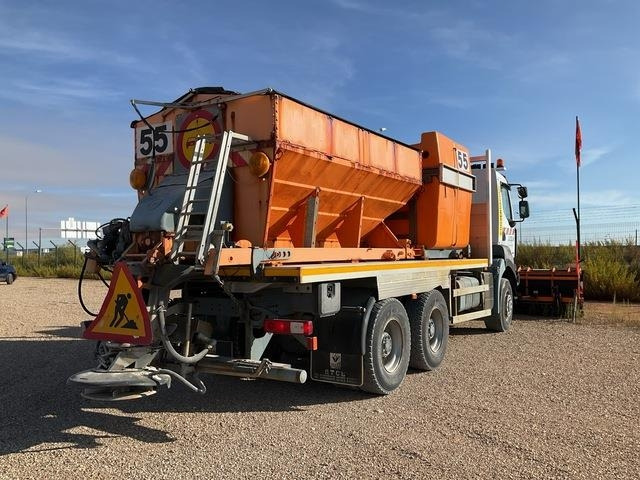 Renault Kerax 430DXI - Máquina quitanieve: foto 3 Renault Kerax 430DXI - Máquina quitanieve: foto 3