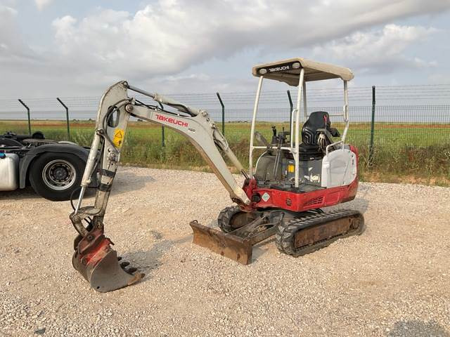 Takeuchi TB216 - Miniexcavadora: foto 1 Takeuchi TB216 - Miniexcavadora: foto 1