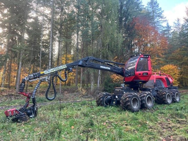 Komatsu XH901XC-6 - Procesadora forestal: foto 1 Komatsu XH901XC-6 - Procesadora forestal: foto 1