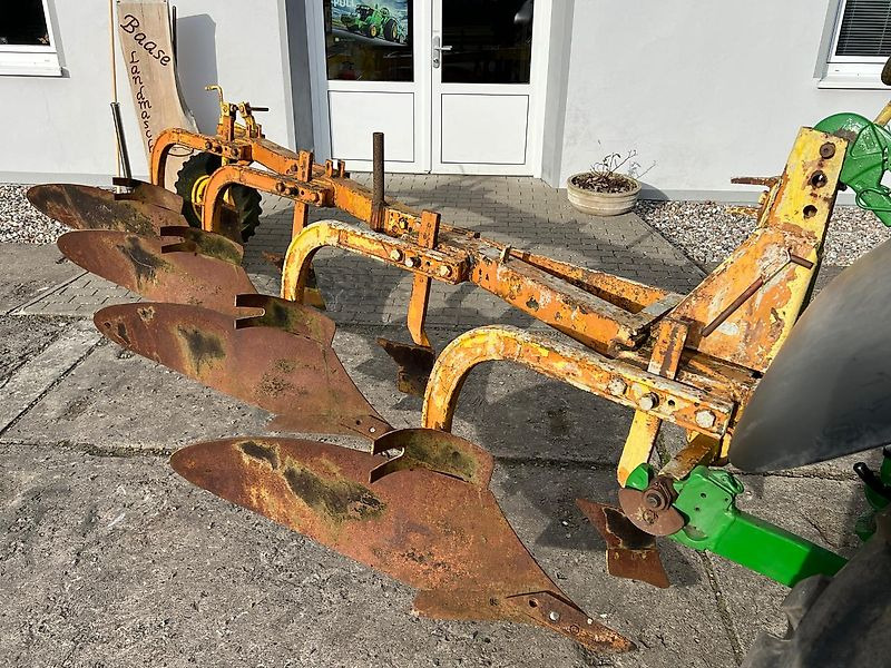 Kuhn/Huard Huard UCF Beetpflug - Arado: foto 1 Kuhn/Huard Huard UCF Beetpflug - Arado: foto 1