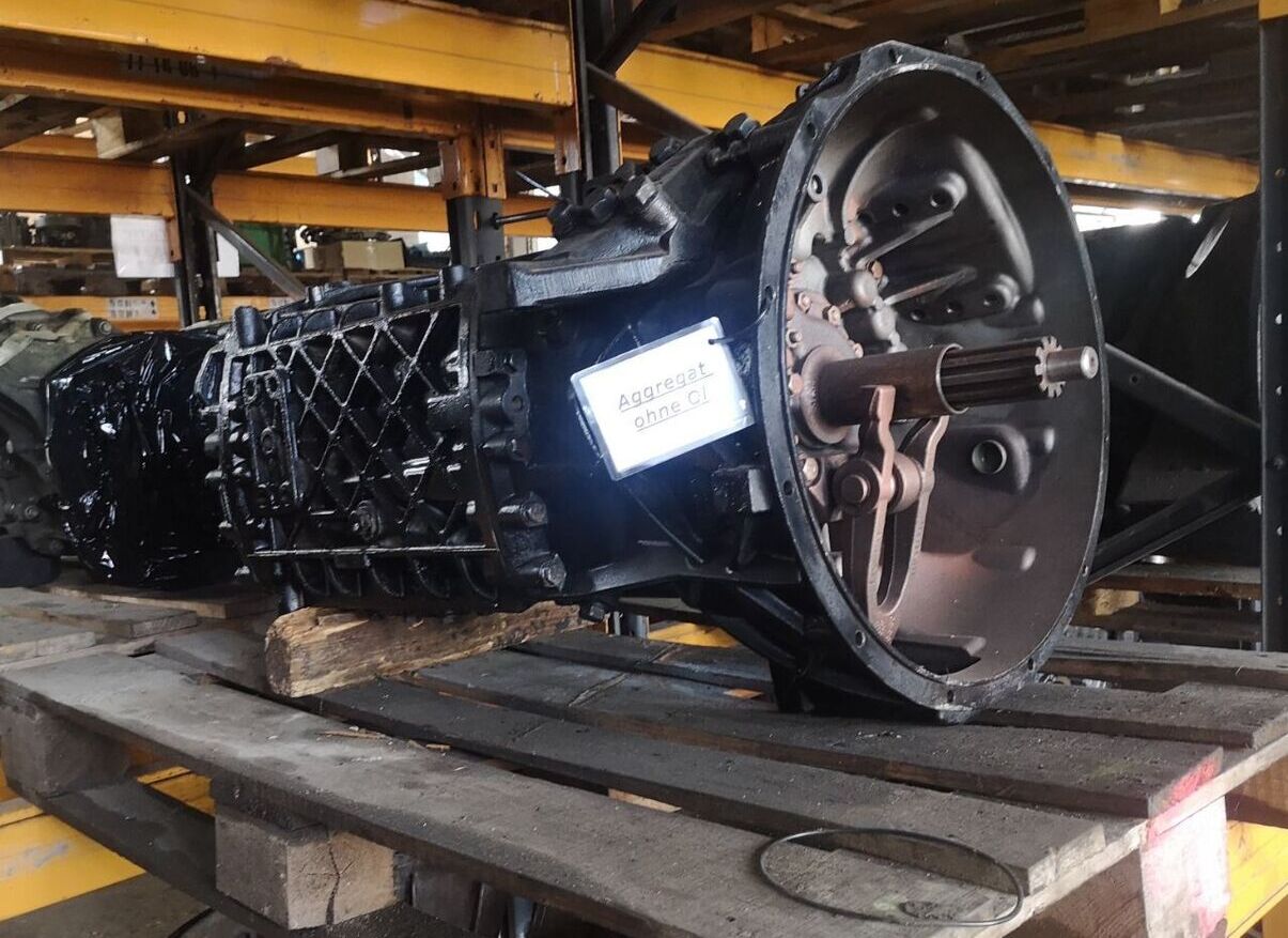 ZF 16 S 221 für MAN, DAF, Iveco, Renault - Caja de cambios: foto 2 ZF 16 S 221 für MAN, DAF, Iveco, Renault - Caja de cambios: foto 2