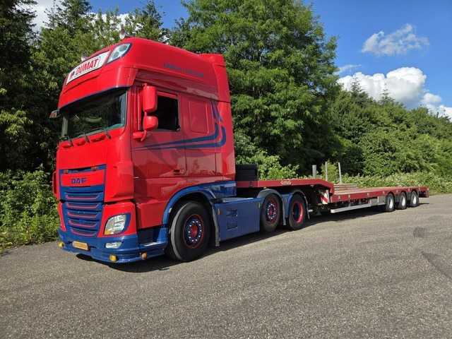 DAF XF 460 FTG 6x2 Super Spacecab + Nooteboom semi-dieplader - Camión chasis: foto 3 DAF XF 460 FTG 6x2 Super Spacecab + Nooteboom semi-dieplader - Camión chasis: foto 3