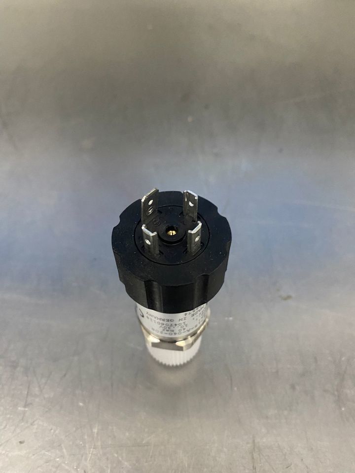 BAUER HDA 4715-A-040-208 908574 104T060118 - Sensor para Maquinaria de construcción: foto 1 BAUER HDA 4715-A-040-208 908574 104T060118 - Sensor para Maquinaria de construcción: foto 1