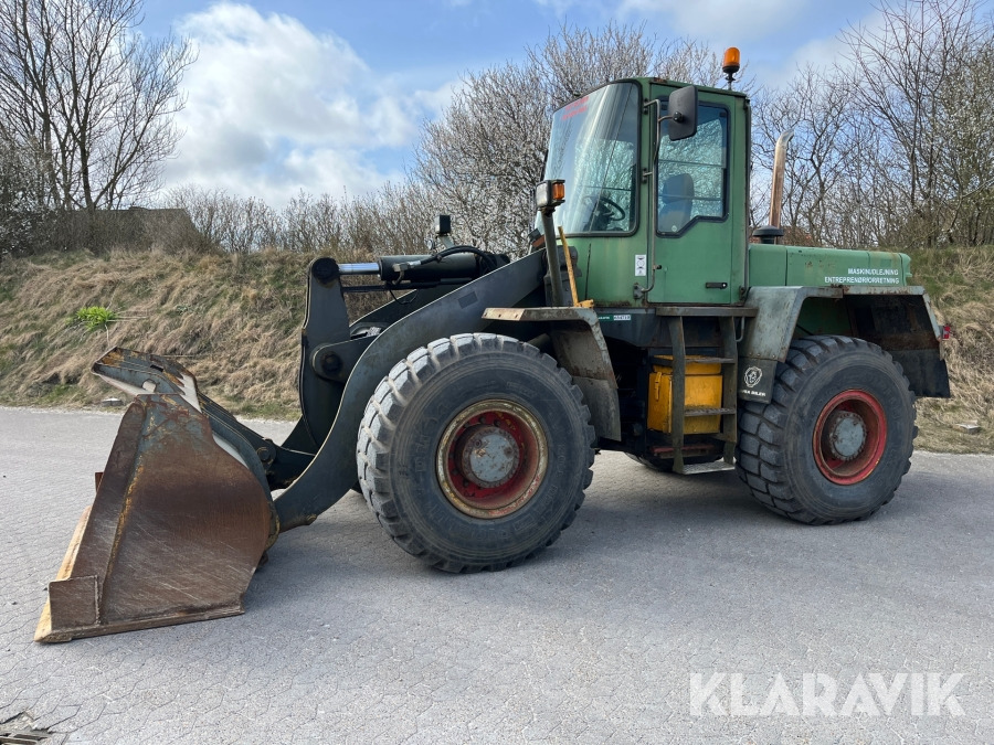 Gummiged Komatsu WA270 - Cargadora de ruedas: foto 1 Gummiged Komatsu WA270 - Cargadora de ruedas: foto 1