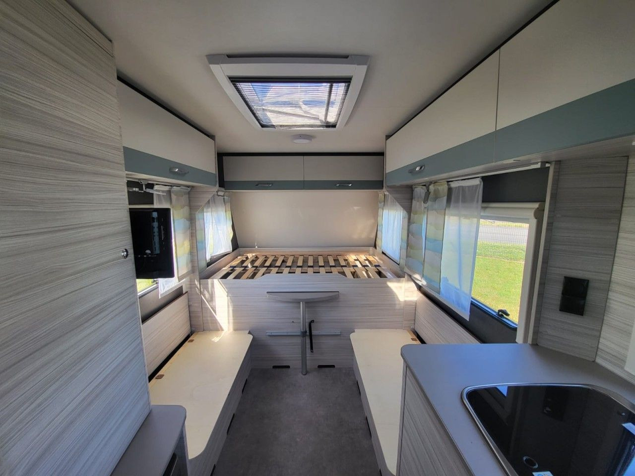 Dethleffs Wohnanhänger C-Joy 480 QLK - Caravana: foto 5 Dethleffs Wohnanhänger C-Joy 480 QLK - Caravana: foto 5