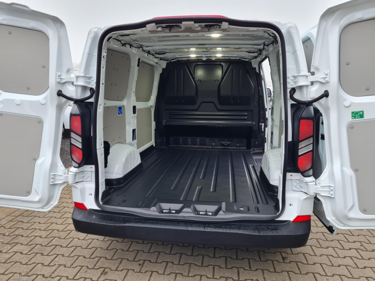 Furgoneta pequeña Ford Custom Kasten L1 Trend KLIMA KAMERA VERKLEIDUNG: foto 15 Furgoneta pequeña Ford Custom Kasten L1 Trend KLIMA KAMERA VERKLEIDUNG: foto 15