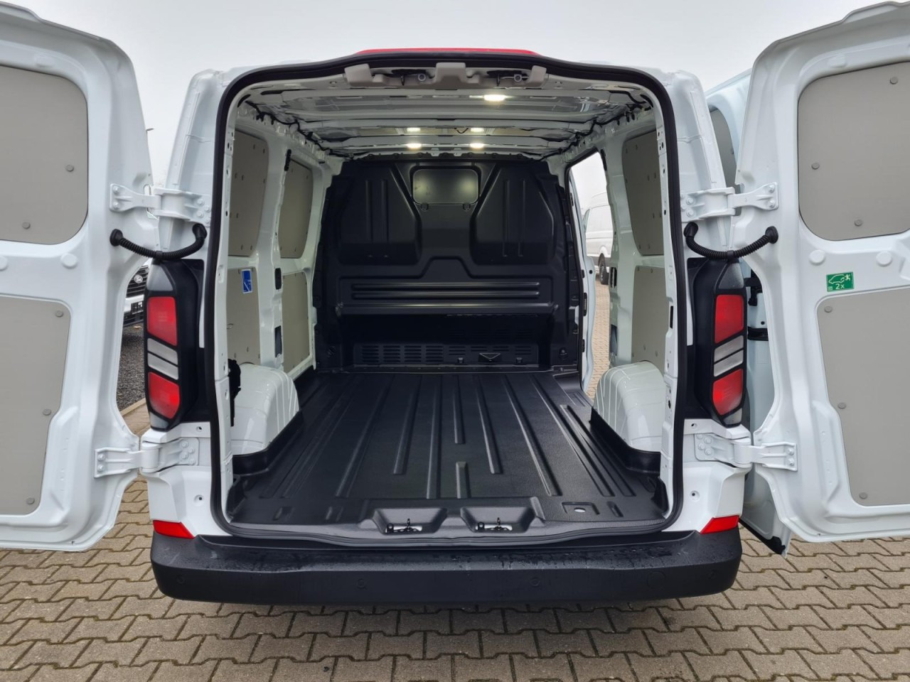 Furgoneta pequeña Ford Custom Kasten L1 Trend KLIMA KAMERA VERKLEIDUNG: foto 18 Furgoneta pequeña Ford Custom Kasten L1 Trend KLIMA KAMERA VERKLEIDUNG: foto 18