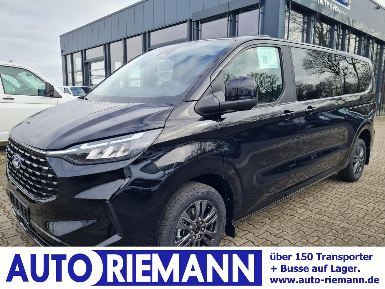 Ford Tourneo Custom 320 AG L2 Titanium 8 Sitze LEDER - Furgoneta de pasajeros: foto 1 Ford Tourneo Custom 320 AG L2 Titanium 8 Sitze LEDER - Furgoneta de pasajeros: foto 1