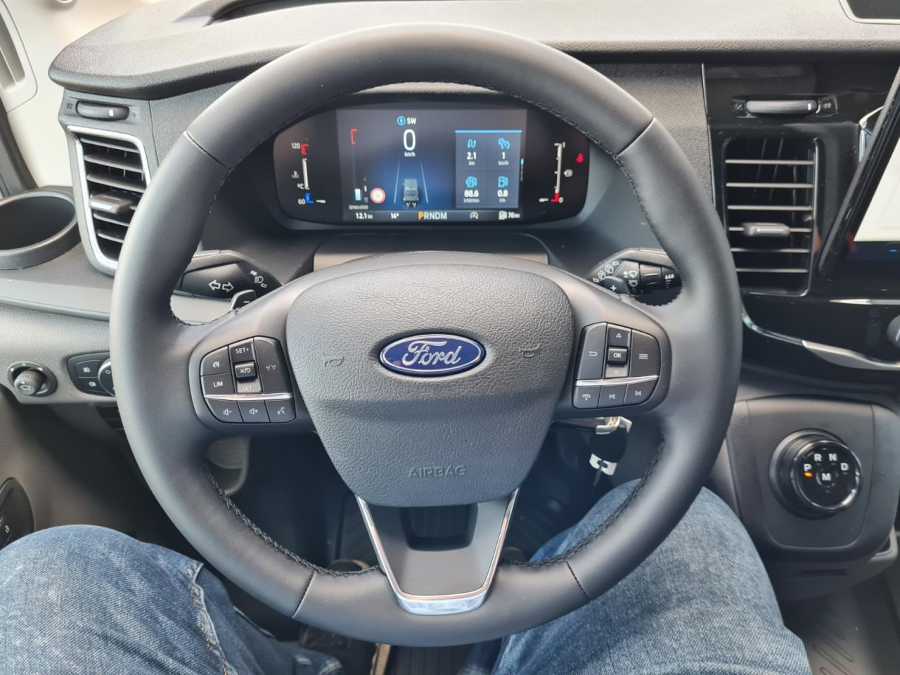 Minibús, Furgoneta de pasajeros Ford Transit 350 Kombi TDCi L3 AG Trend 9 Sitze AHK KAMERA: foto 9 Minibús, Furgoneta de pasajeros Ford Transit 350 Kombi TDCi L3 AG Trend 9 Sitze AHK KAMERA: foto 9