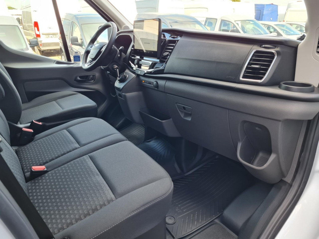 Minibús, Furgoneta de pasajeros Ford Transit 350 Kombi TDCi L3 AG Trend 9 Sitze AHK KAMERA: foto 13 Minibús, Furgoneta de pasajeros Ford Transit 350 Kombi TDCi L3 AG Trend 9 Sitze AHK KAMERA: foto 13