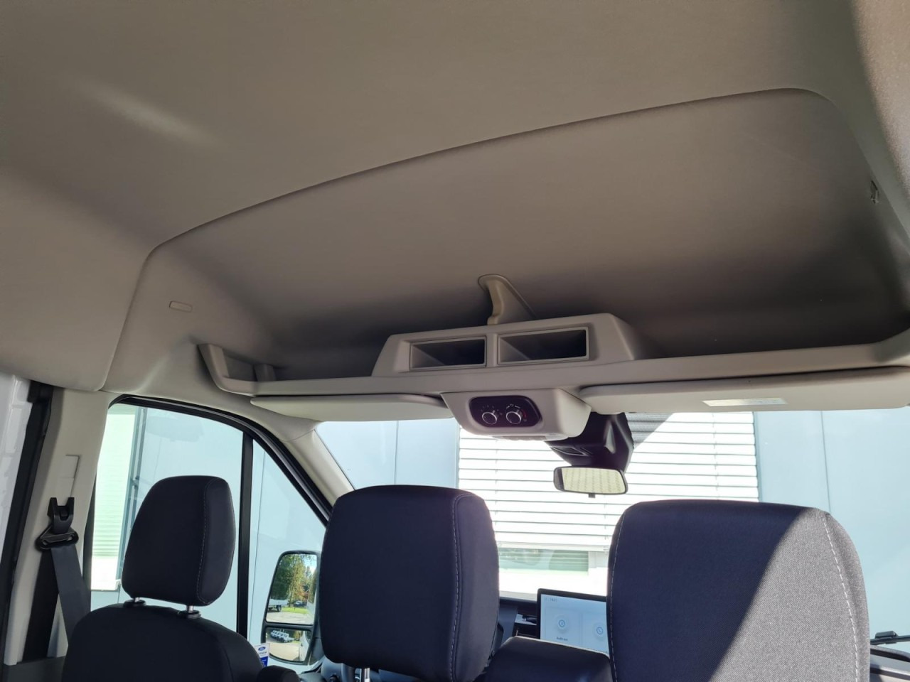 Minibús, Furgoneta de pasajeros Ford Transit 350 Kombi TDCi L3 AG Trend 9 Sitze AHK KAMERA: foto 16 Minibús, Furgoneta de pasajeros Ford Transit 350 Kombi TDCi L3 AG Trend 9 Sitze AHK KAMERA: foto 16