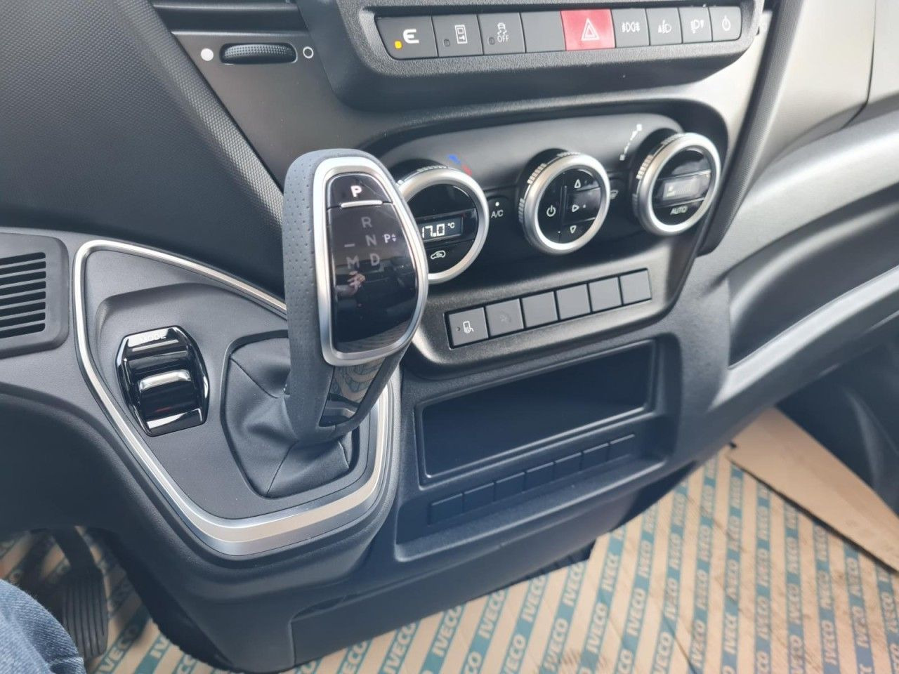 Furgoneta caja cerrada Iveco Daily 35S18 3.0 Koffer Hi Matic LM KAMERA NAVI: foto 12