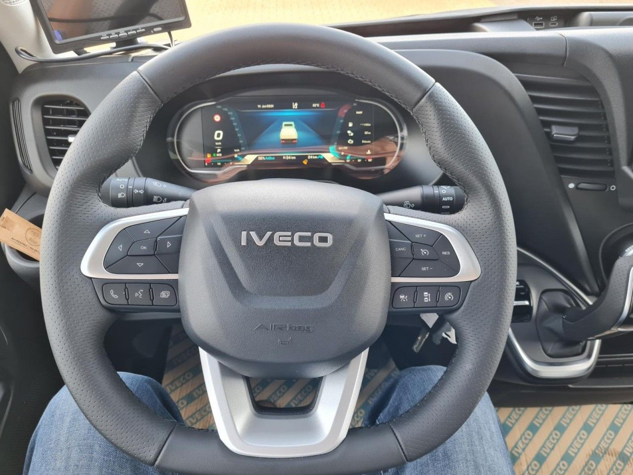 Furgoneta caja cerrada Iveco Daily 35S18 3.0 Koffer Hi Matic LM KAMERA NAVI: foto 9
