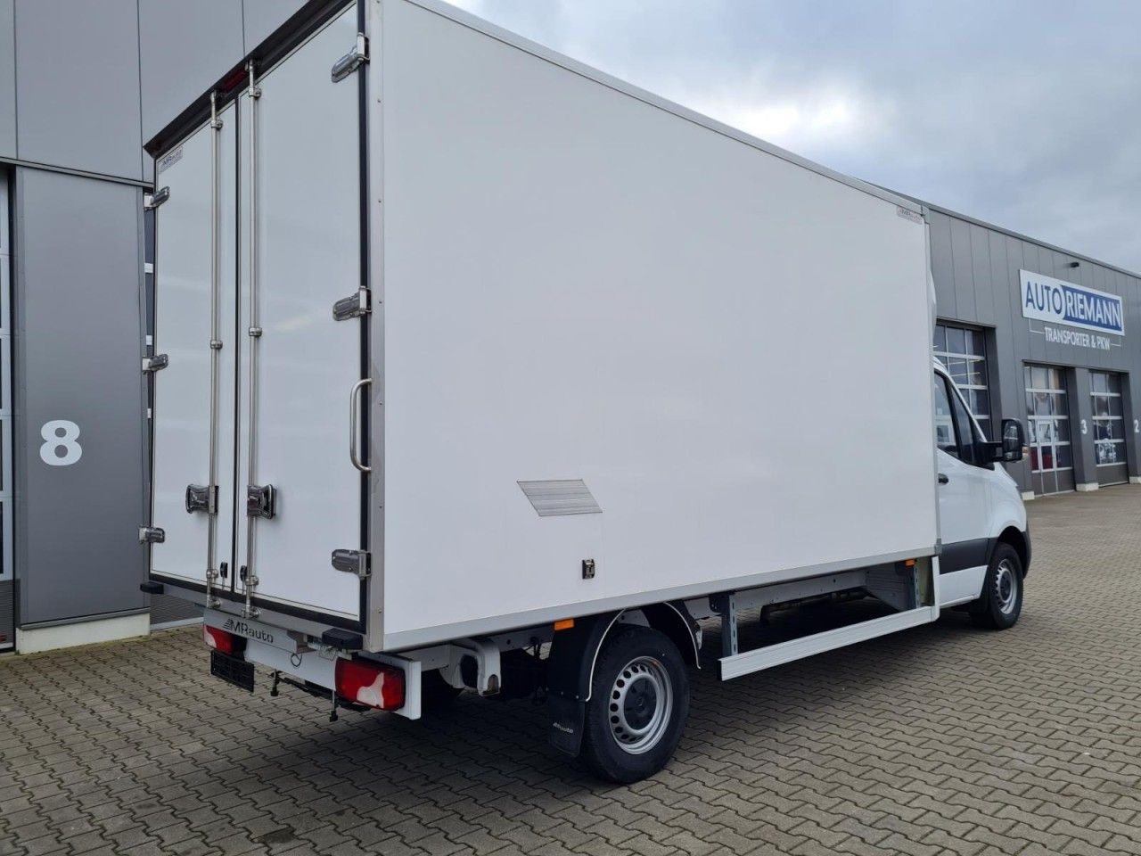 Mercedes-Benz Sprinter 315 CDi Koffer lang MBux Klima - Furgoneta caja cerrada: foto 4 Mercedes-Benz Sprinter 315 CDi Koffer lang MBux Klima - Furgoneta caja cerrada: foto 4