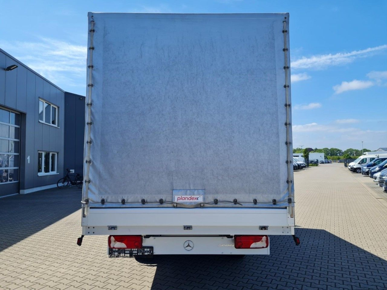 Mercedes-Benz Sprinter 317 Pritsche Plane 10 Pal. RWD LED - Furgoneta con lona: foto 5 Mercedes-Benz Sprinter 317 Pritsche Plane 10 Pal. RWD LED - Furgoneta con lona: foto 5