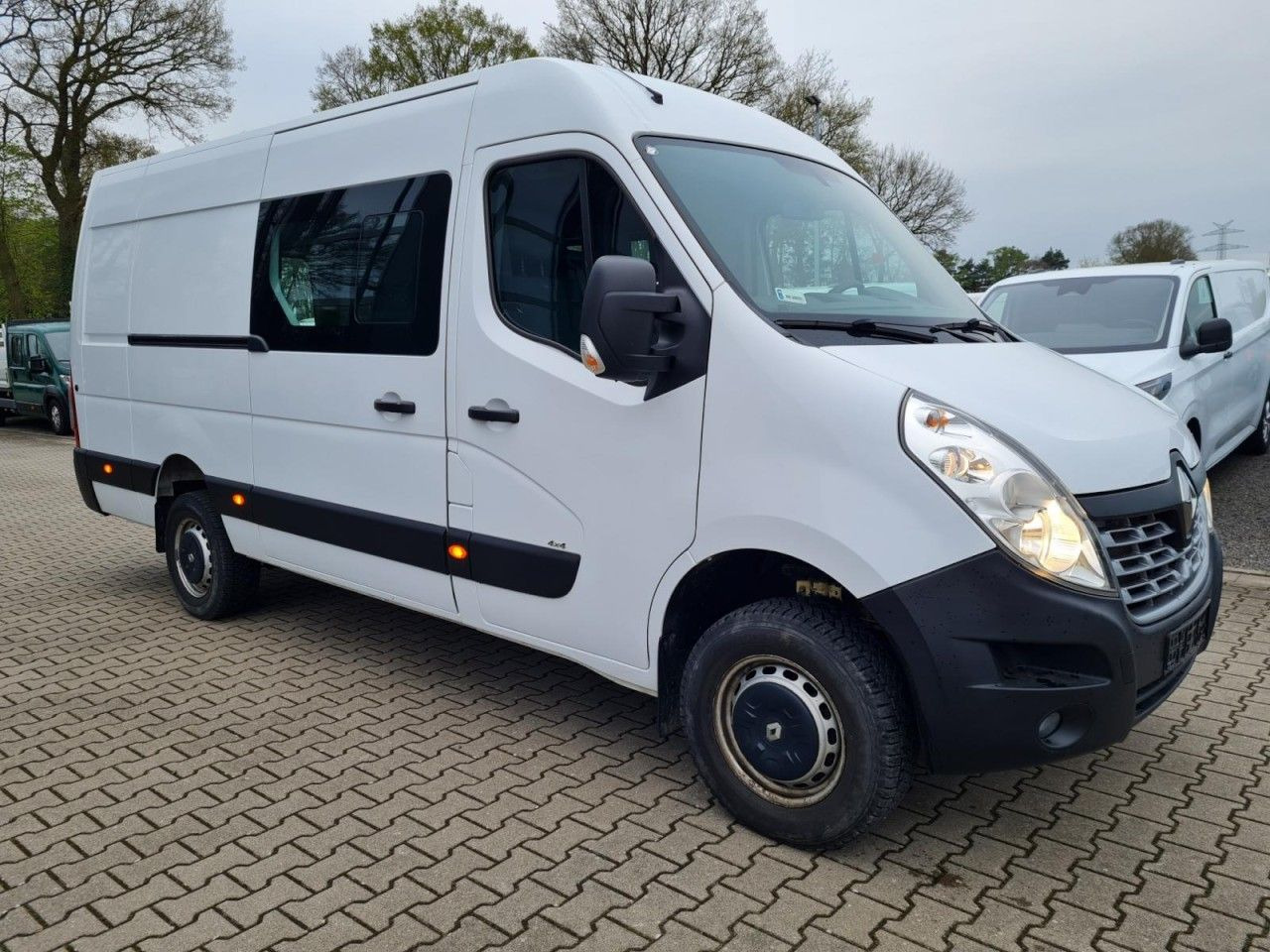 Renault Master 3,5t Kasten Doka dCi 130 L4H2 4x4 Allrad - Furgón, Furgoneta combi: foto 3 Renault Master 3,5t Kasten Doka dCi 130 L4H2 4x4 Allrad - Furgón, Furgoneta combi: foto 3