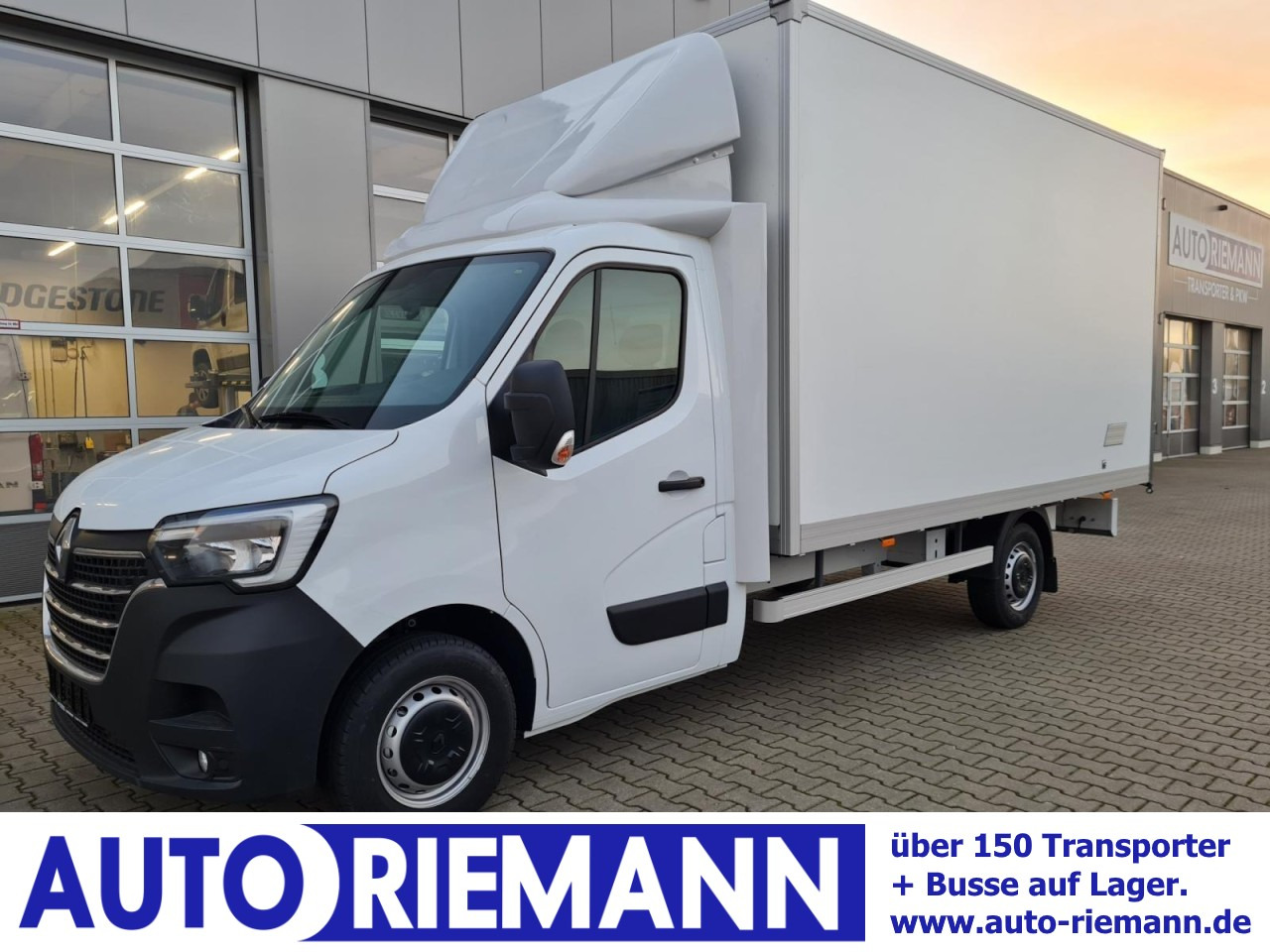 Renault Master 3.5t Möbel Koffer KLIMA LUFTFEDERUNG TEMPOMAT - Furgoneta caja cerrada: foto 1 Renault Master 3.5t Möbel Koffer KLIMA LUFTFEDERUNG TEMPOMAT - Furgoneta caja cerrada: foto 1