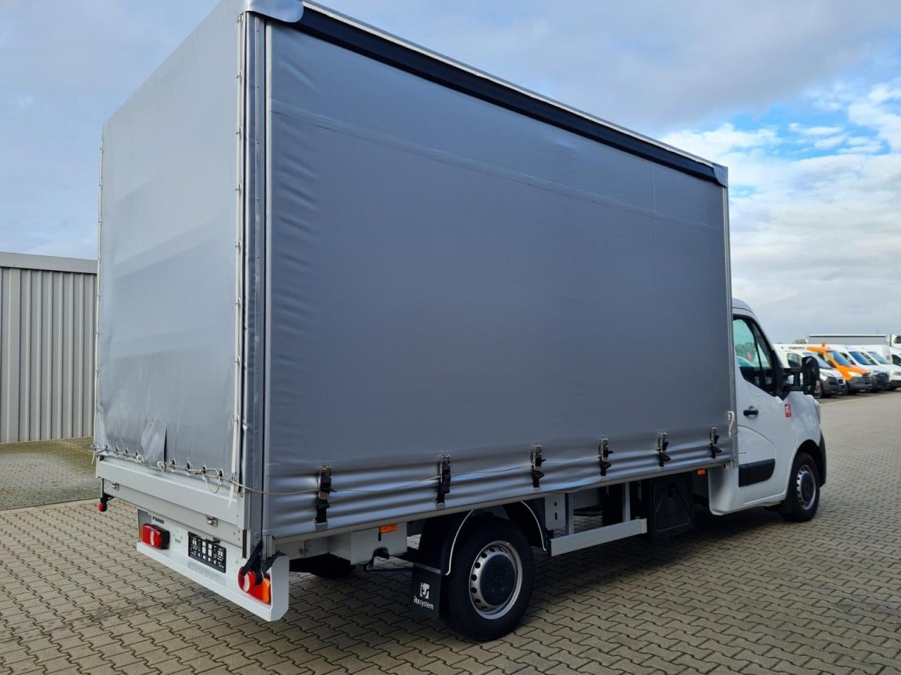 Renault Master 3,5t Pritsche L3 Schiebeplane ERGO TEMPOM - Furgoneta con lona: foto 4 Renault Master 3,5t Pritsche L3 Schiebeplane ERGO TEMPOM - Furgoneta con lona: foto 4