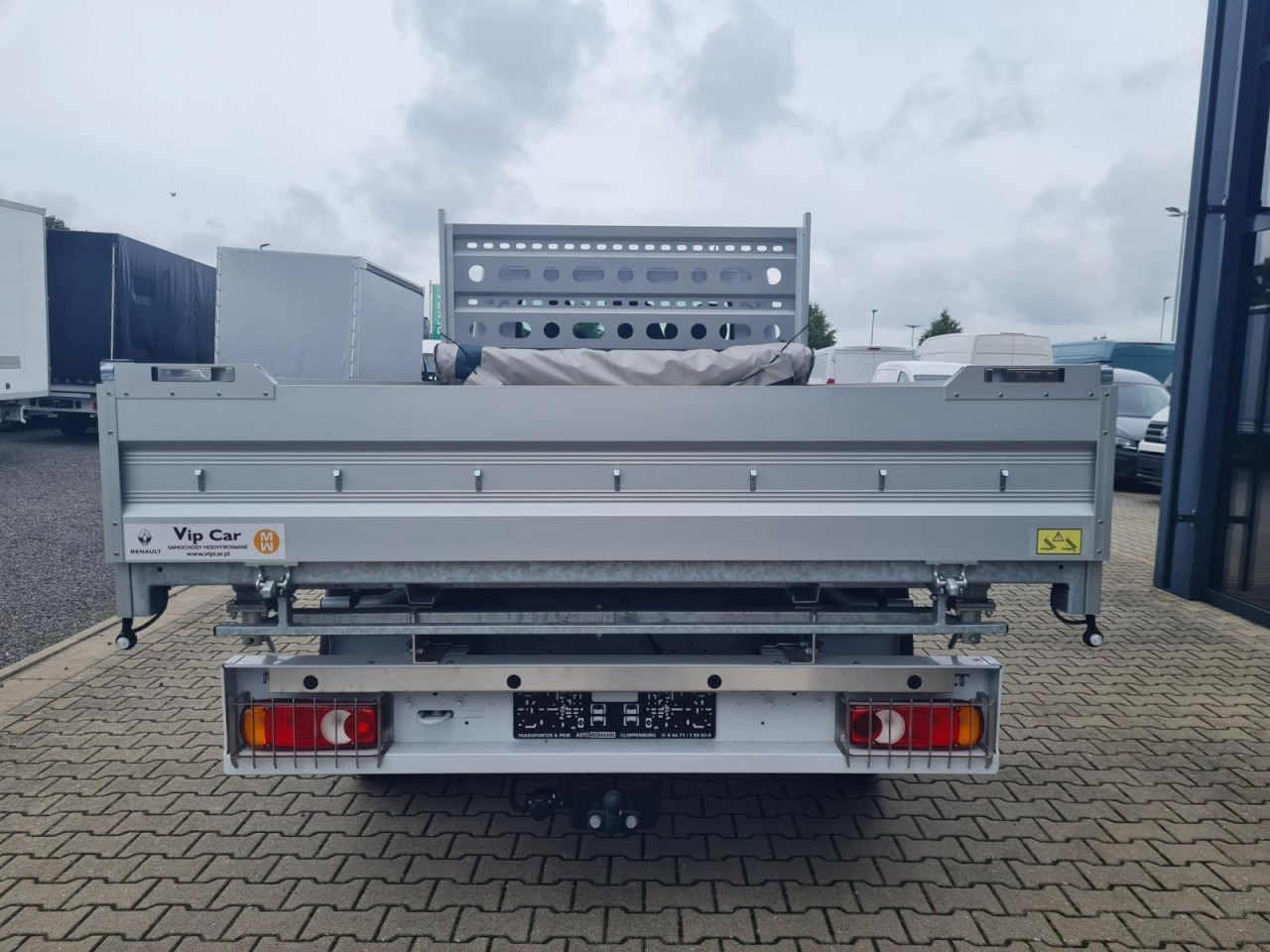 Furgoneta basculante Renault Master 35 New 3 Seiten Kipper AHK KLIMA PLANE TEMPO: foto 18 Furgoneta basculante Renault Master 35 New 3 Seiten Kipper AHK KLIMA PLANE TEMPO: foto 18