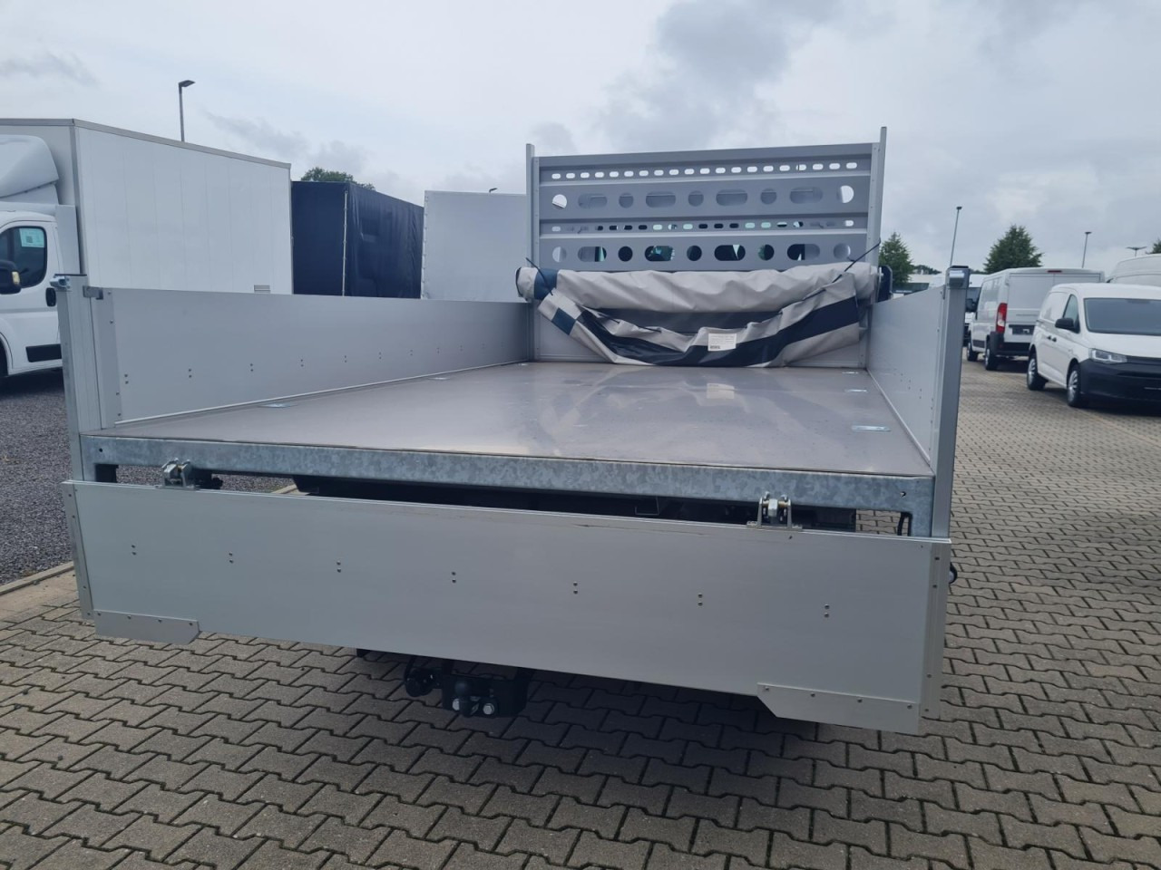 Furgoneta basculante Renault Master 35 New 3 Seiten Kipper AHK KLIMA PLANE TEMPO: foto 19 Furgoneta basculante Renault Master 35 New 3 Seiten Kipper AHK KLIMA PLANE TEMPO: foto 19