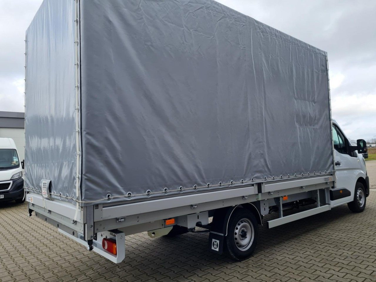 Renault Master 35 New Pritsche Plane 10 Paletten PDC TEM - Furgoneta con lona: foto 4 Renault Master 35 New Pritsche Plane 10 Paletten PDC TEM - Furgoneta con lona: foto 4