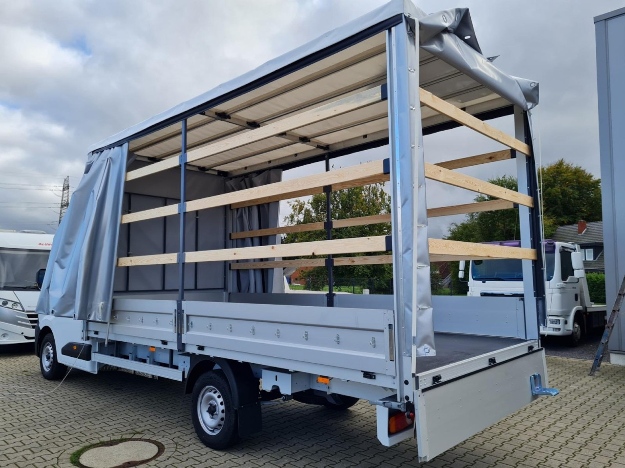 Furgoneta con lona Renault Master Pritsche 2x Schiebe Plane 10 Pal. LUFTFEDERUNG: foto 18