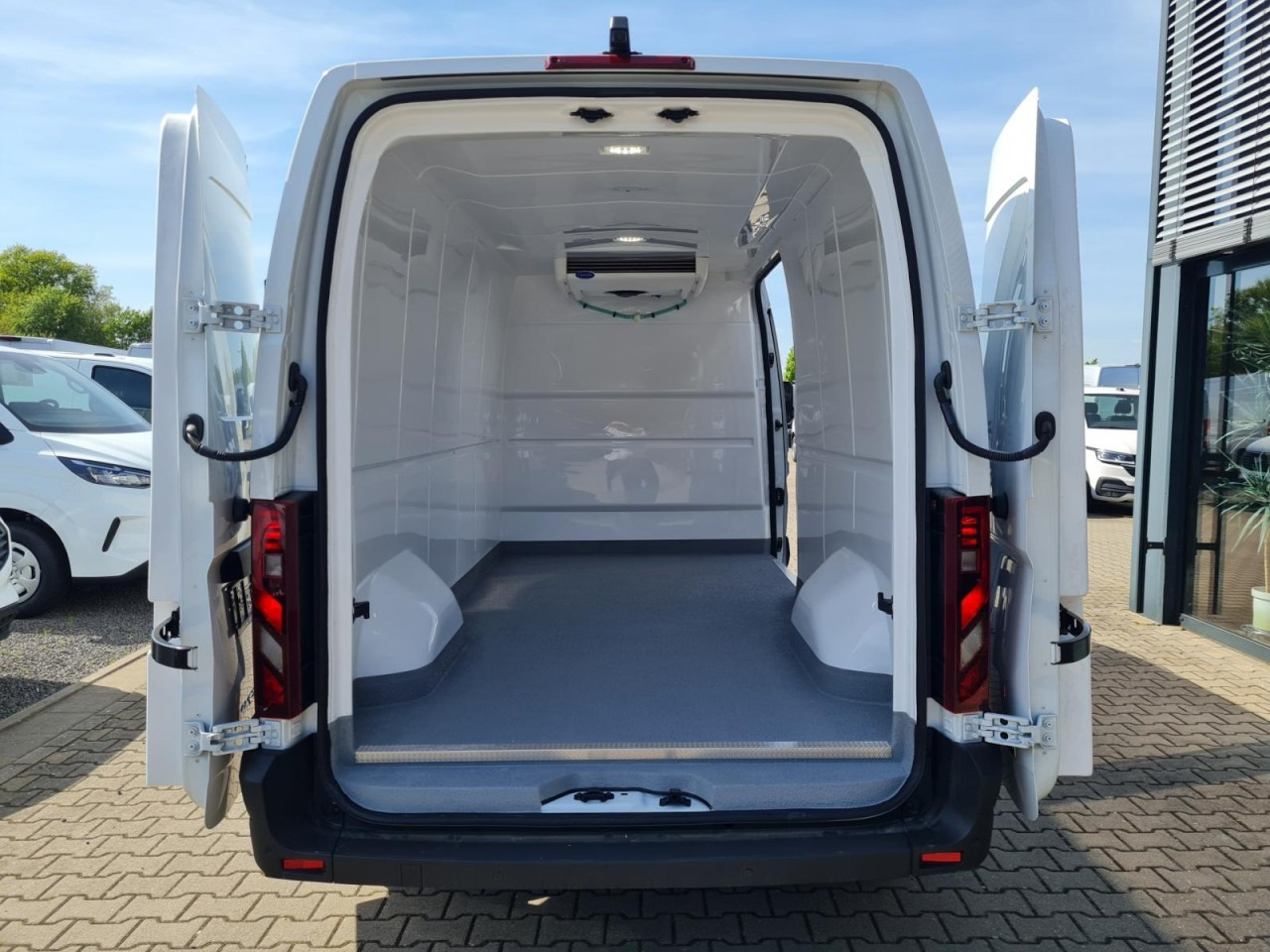 Renault New Master 35 Kühlkasten Carrier L3H2 KAMERA KLIMA - Furgoneta frigorifica: foto 5 Renault New Master 35 Kühlkasten Carrier L3H2 KAMERA KLIMA - Furgoneta frigorifica: foto 5