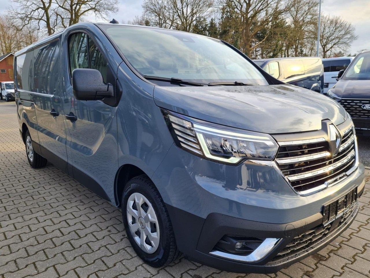 Renault Trafic Kasten 3,0t L2 Advance AHK KLIMA LED PDC - Furgoneta pequeña: foto 3 Renault Trafic Kasten 3,0t L2 Advance AHK KLIMA LED PDC - Furgoneta pequeña: foto 3