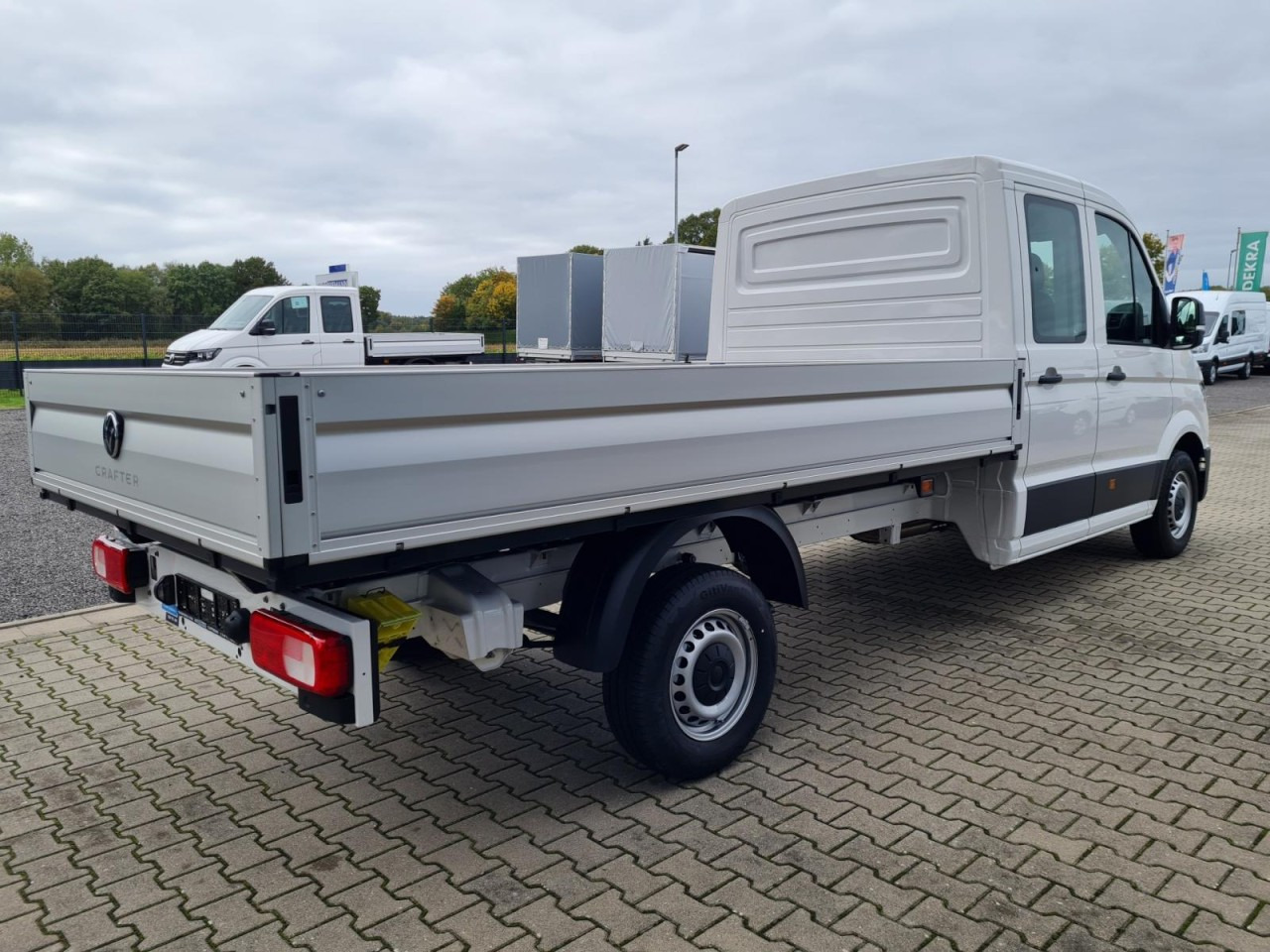 Volkswagen Crafter 35 Doka TDI Pritsche lang L4 KLIMA TEMPOMAT - Furgoneta caja abierta, Furgoneta combi: foto 4 Volkswagen Crafter 35 Doka TDI Pritsche lang L4 KLIMA TEMPOMAT - Furgoneta caja abierta, Furgoneta combi: foto 4