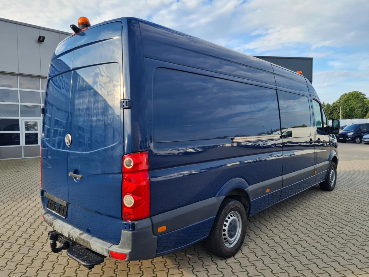 Volkswagen Crafter 35 Kasten Doka 5 Sitze AHK 3.5to REGALSYSTEM - Furgón, Furgoneta combi: foto 4 Volkswagen Crafter 35 Kasten Doka 5 Sitze AHK 3.5to REGALSYSTEM - Furgón, Furgoneta combi: foto 4