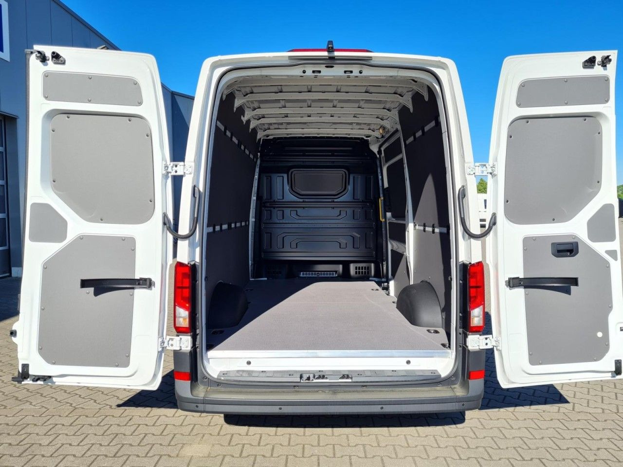Volkswagen Crafter 35 Kasten MR Hoch 4 Motion DSG KLIMA TEM - Furgón: foto 5 Volkswagen Crafter 35 Kasten MR Hoch 4 Motion DSG KLIMA TEM - Furgón: foto 5