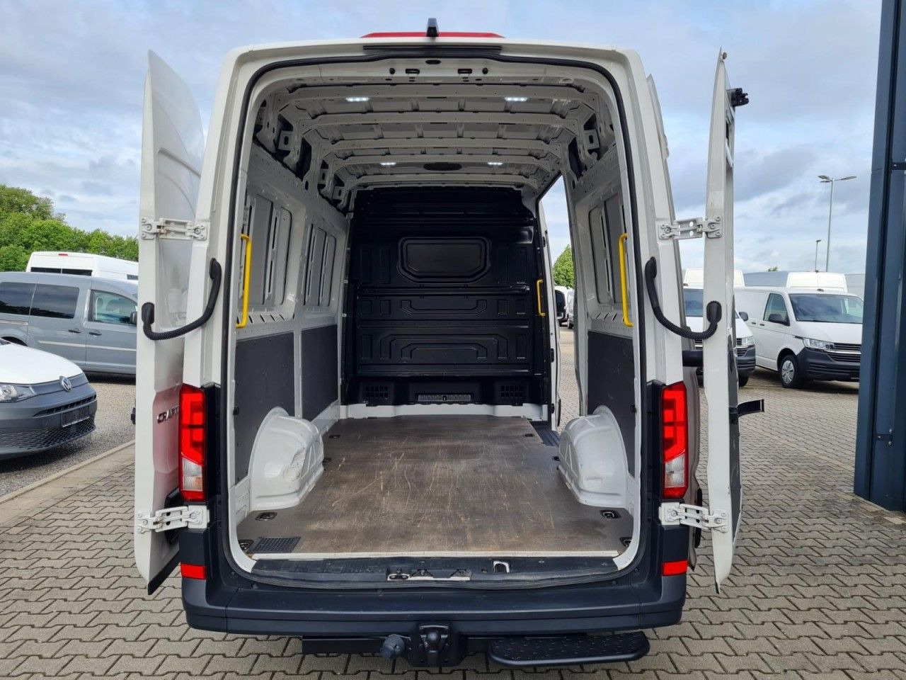 Volkswagen Crafter 35 Kasten TDI MR KLIMA KAMERA AUTOMATIK - Furgón: foto 5 Volkswagen Crafter 35 Kasten TDI MR KLIMA KAMERA AUTOMATIK - Furgón: foto 5