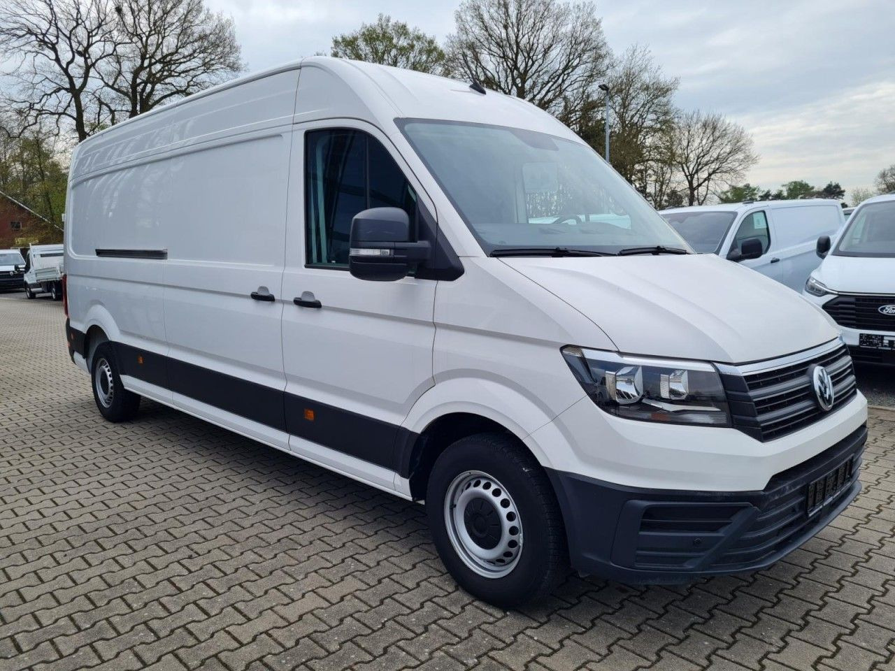 Volkswagen Crafter 35 Kasten lang L4H2 KLIMA NAVI_APP HOLZB - Furgón: foto 3 Volkswagen Crafter 35 Kasten lang L4H2 KLIMA NAVI_APP HOLZB - Furgón: foto 3