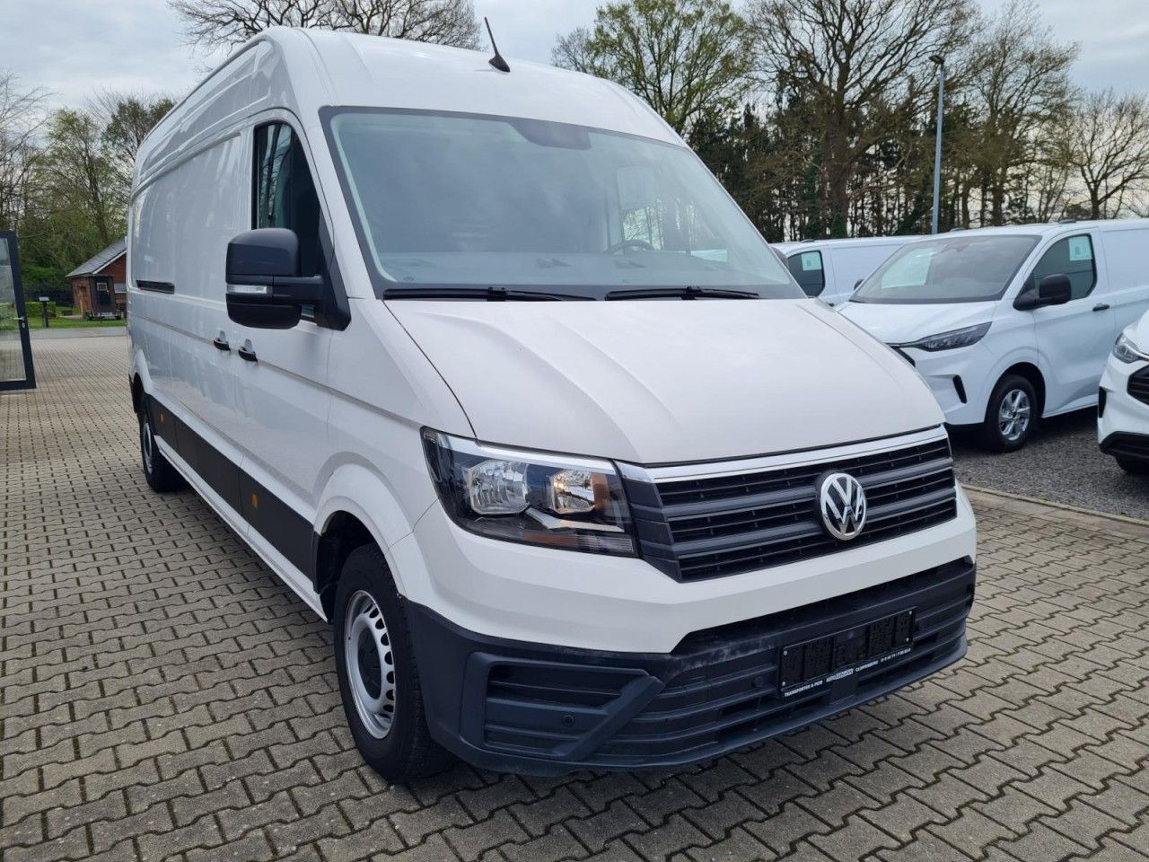 Volkswagen Crafter 35 Kasten lang L4H2 KLIMA NAVI_APP HOLZB - Furgón: foto 2 Volkswagen Crafter 35 Kasten lang L4H2 KLIMA NAVI_APP HOLZB - Furgón: foto 2