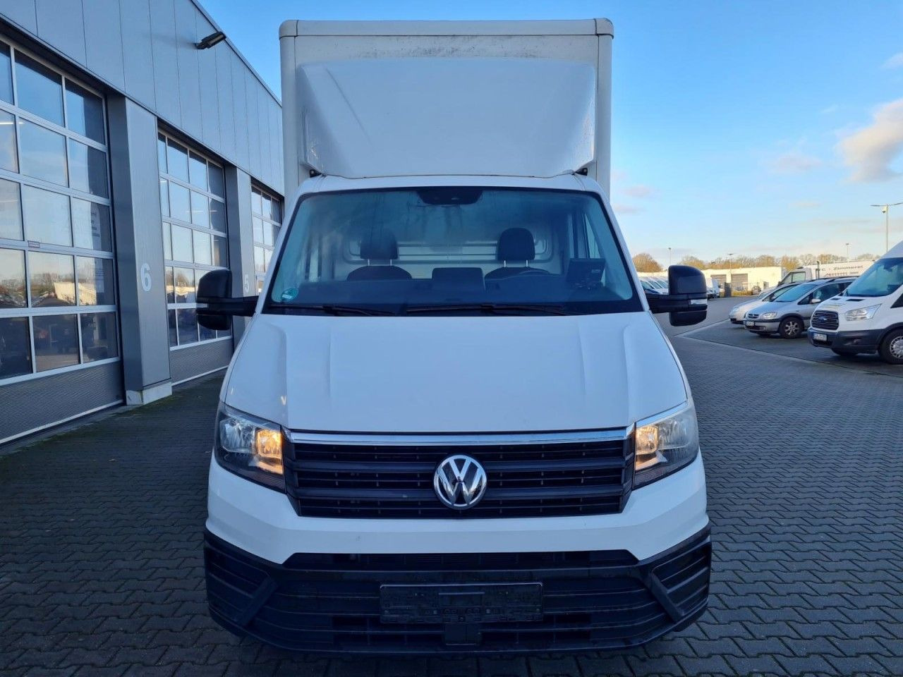 Volkswagen Crafter 50 Koffer hoch 2.0 TDI LBW KLIMA KAMERA - Furgoneta caja cerrada: foto 2 Volkswagen Crafter 50 Koffer hoch 2.0 TDI LBW KLIMA KAMERA - Furgoneta caja cerrada: foto 2
