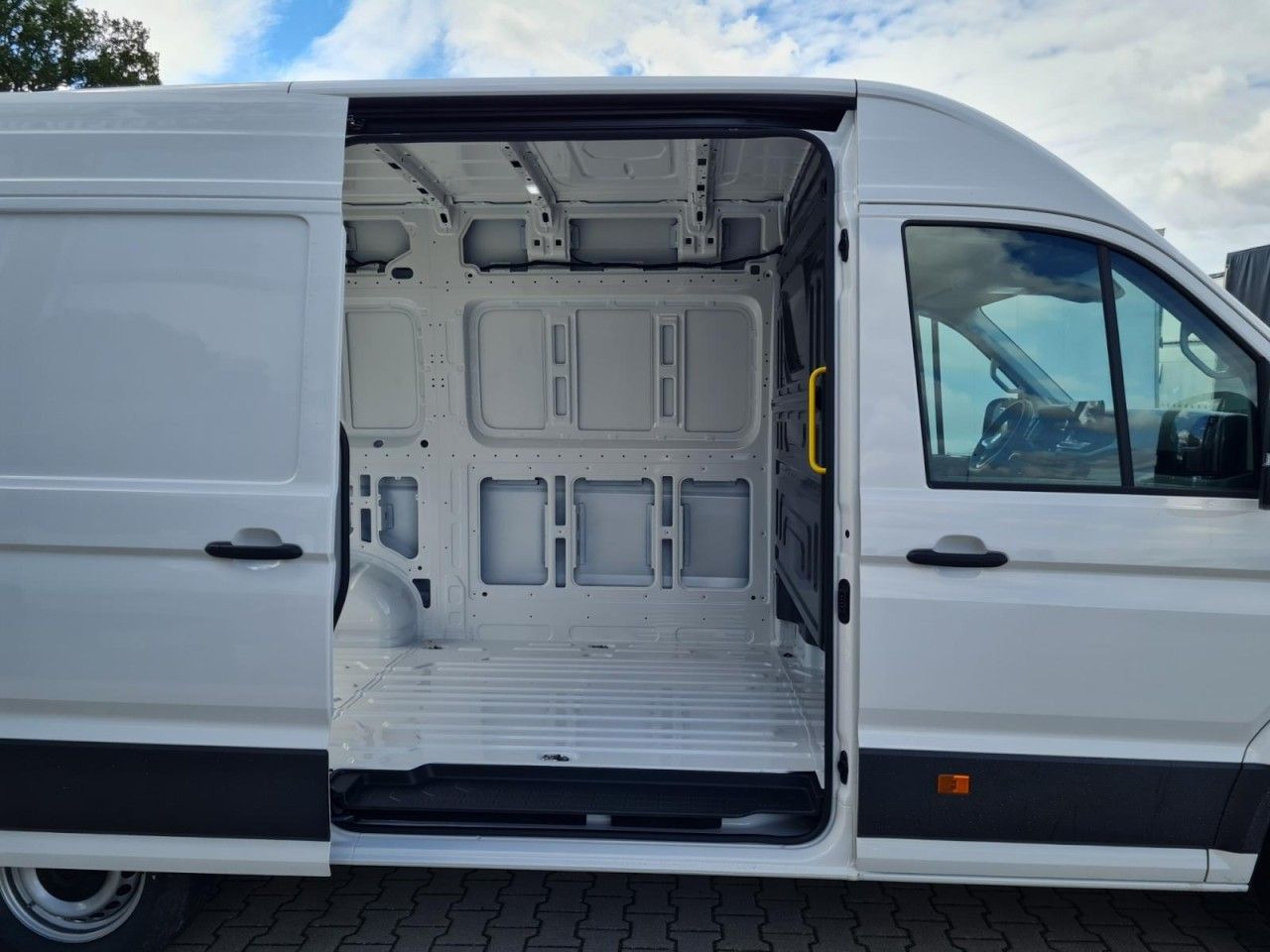 Volkswagen Crafter Kasten MR L3H3 KLIMA TEMPOMAT Mod. 25 - Furgoneta pequeña: foto 4 Volkswagen Crafter Kasten MR L3H3 KLIMA TEMPOMAT Mod. 25 - Furgoneta pequeña: foto 4