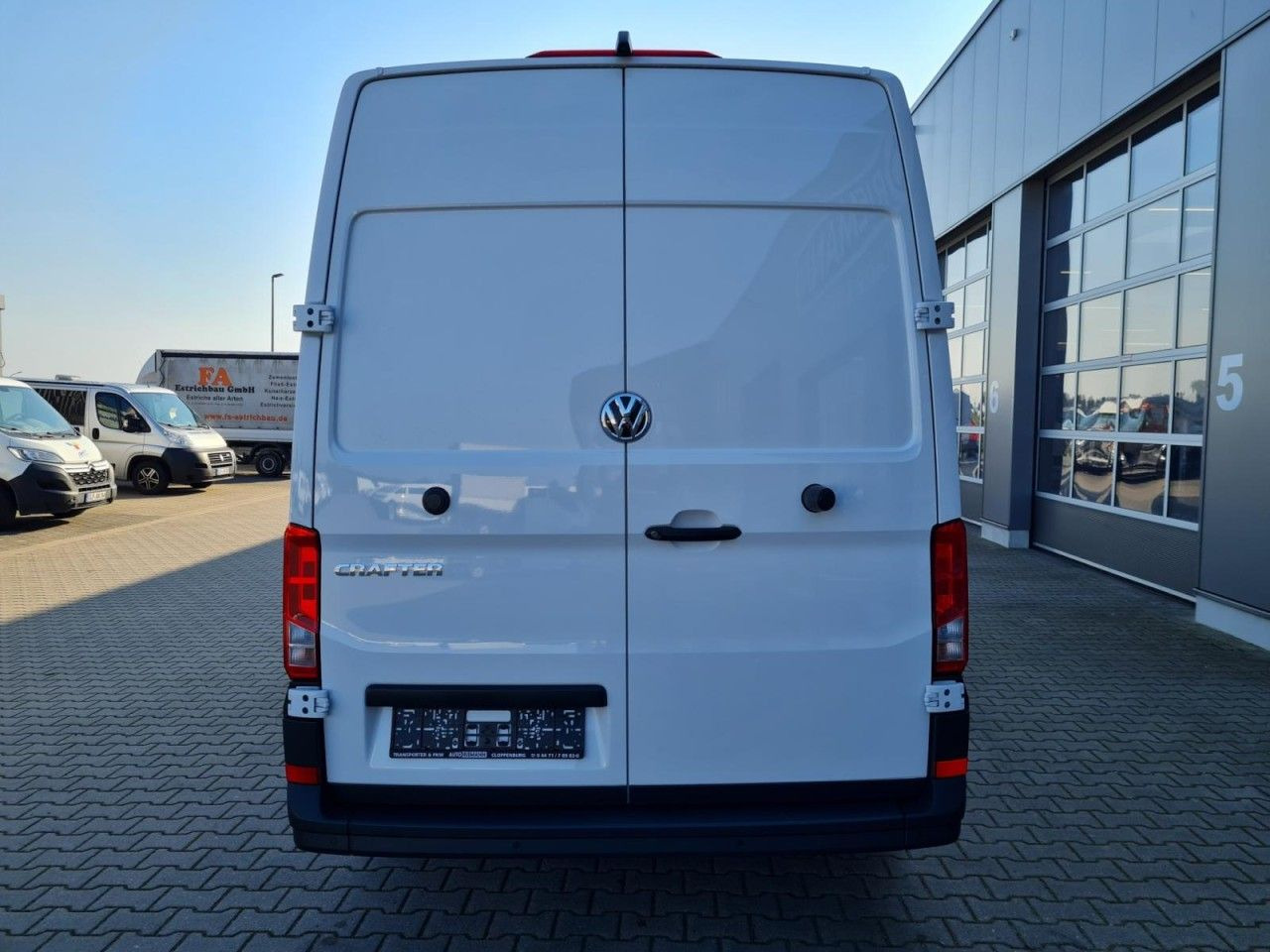 Volkswagen Crafter Kasten TDi MR Automatik KAMERA TEMPOMAT - Furgoneta pequeña: foto 5 Volkswagen Crafter Kasten TDi MR Automatik KAMERA TEMPOMAT - Furgoneta pequeña: foto 5