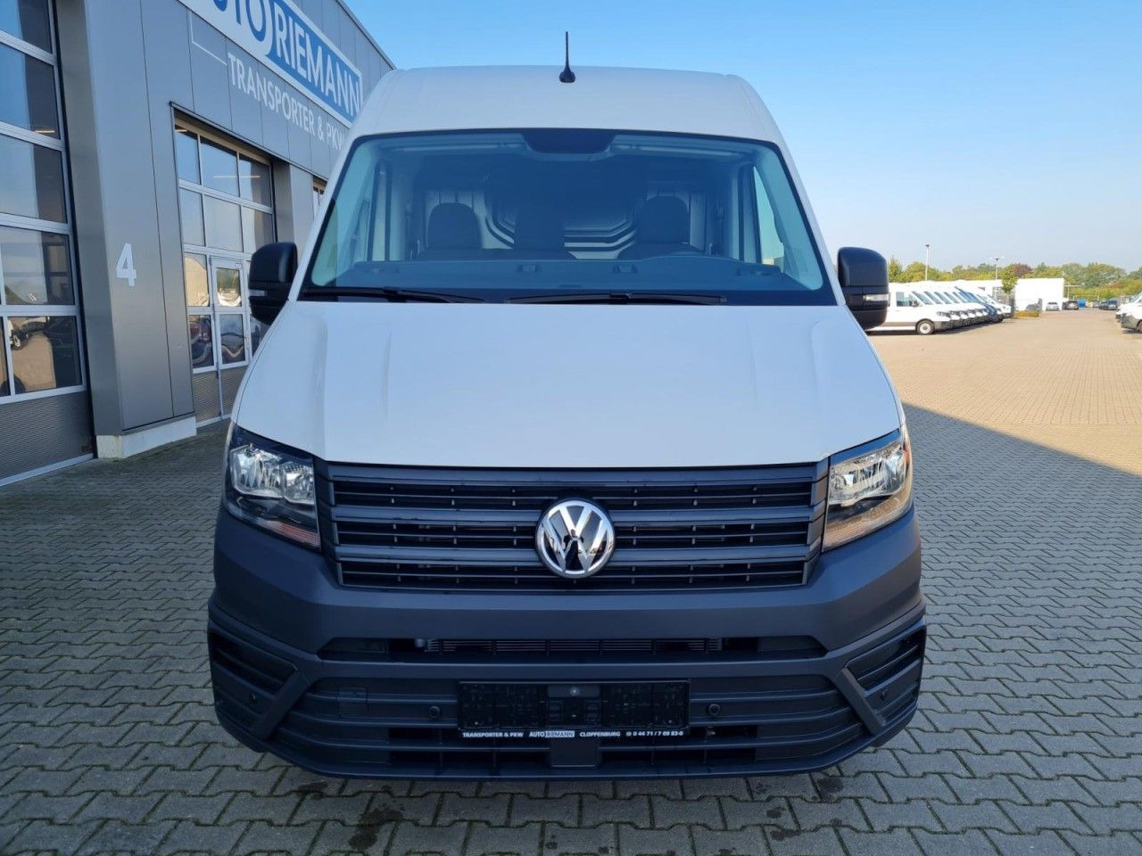 Volkswagen Crafter Kasten TDi MR Automatik KAMERA TEMPOMAT - Furgoneta pequeña: foto 2 Volkswagen Crafter Kasten TDi MR Automatik KAMERA TEMPOMAT - Furgoneta pequeña: foto 2