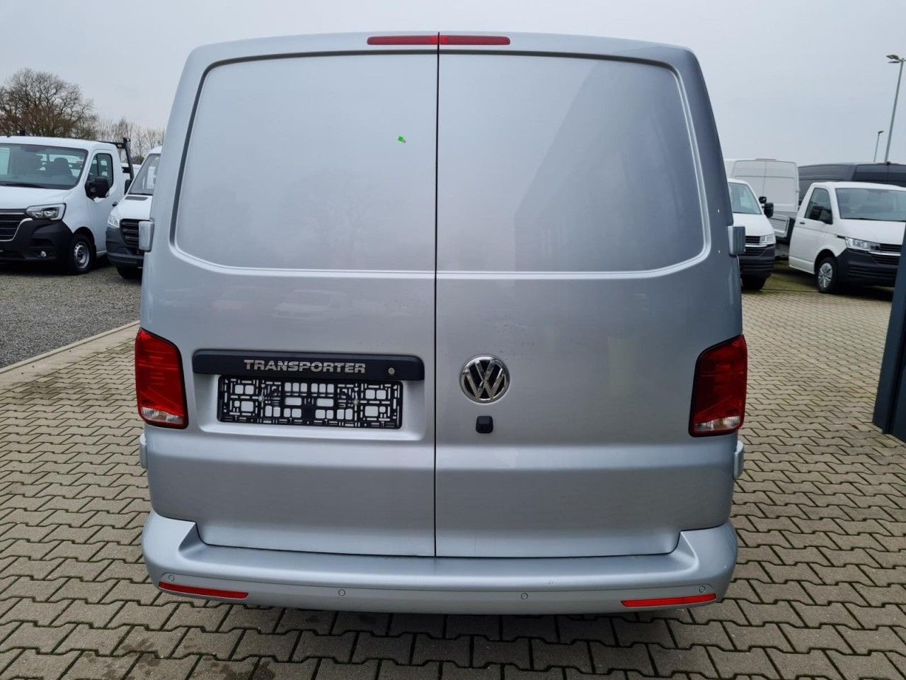 Volkswagen T6.1 Kasten TDI lang DSG LED KAMERA TEMPOMAT - Furgoneta pequeña: foto 5 Volkswagen T6.1 Kasten TDI lang DSG LED KAMERA TEMPOMAT - Furgoneta pequeña: foto 5