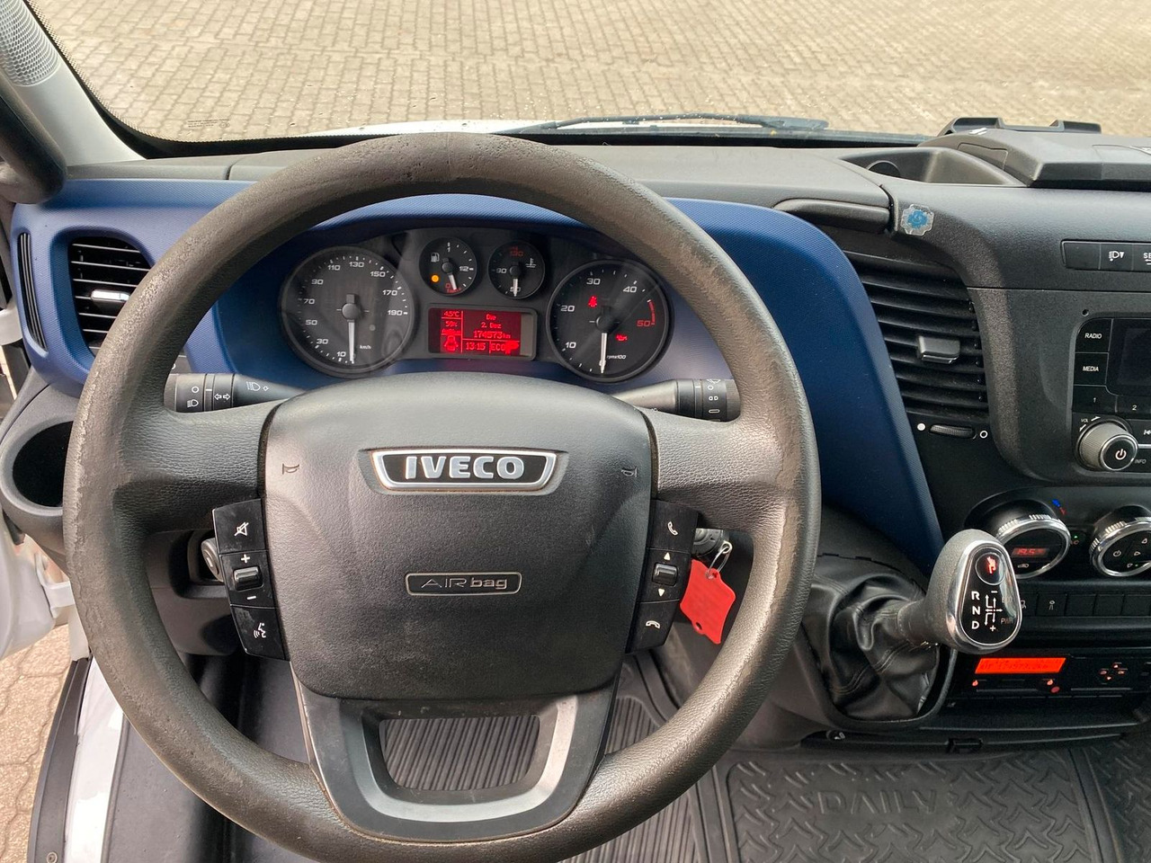 Furgón Iveco Daily 50C18HA8V 3520L *AHK* KLIMA*Sitzheizung...: foto 14