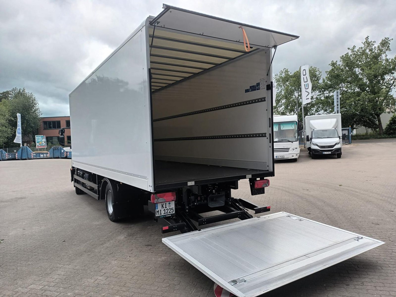 Iveco ML120E25/P KOFFER LBW 1,5t SAXAS AHK 185 kW (... - Camión lona: foto 4 Iveco ML120E25/P KOFFER LBW 1,5t SAXAS AHK 185 kW (... - Camión lona: foto 4