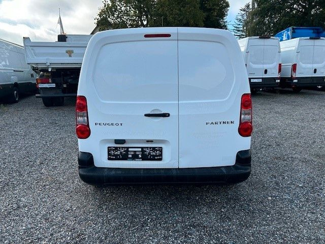 Peugeot Partner Komfort Kühlanlage 90PS Schalter - Furgoneta frigorifica: foto 5 Peugeot Partner Komfort Kühlanlage 90PS Schalter - Furgoneta frigorifica: foto 5