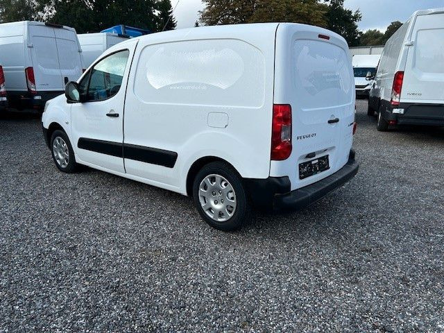 Peugeot Partner Komfort Kühlanlage 90PS Schalter - Furgoneta frigorifica: foto 4 Peugeot Partner Komfort Kühlanlage 90PS Schalter - Furgoneta frigorifica: foto 4