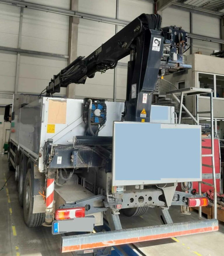 Mercedes Benz Antos 3243 – with crane / mit Kran - Camión caja abierta, Camión grúa: foto 1 Mercedes Benz Antos 3243 – with crane / mit Kran - Camión caja abierta, Camión grúa: foto 1