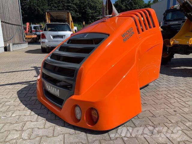 Hamm H13 H16 Motorhaube - Capota para Maquinaria de construcción: foto 2 Hamm H13 H16 Motorhaube - Capota para Maquinaria de construcción: foto 2