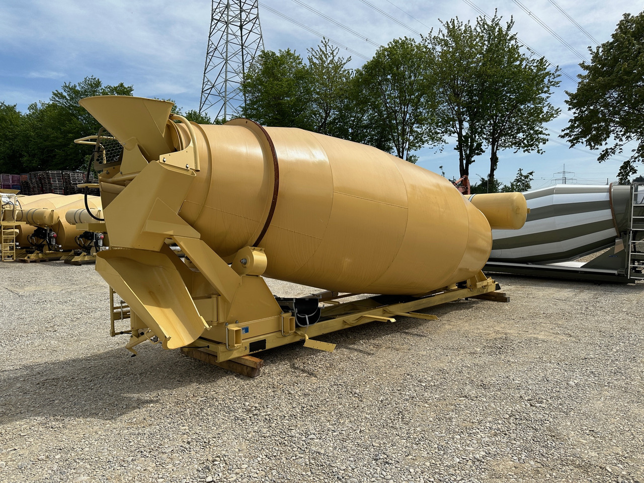 Liebherr HTM1204 Betonmischer Aufbau 12 m3 UNBENUTZT - Cuba hormigonera: foto 3 Liebherr HTM1204 Betonmischer Aufbau 12 m3 UNBENUTZT - Cuba hormigonera: foto 3