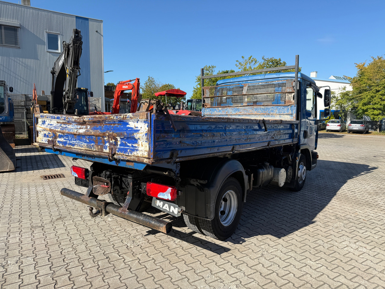 MAN TGL 8.180 3-Seiten-Kipper 2x AHK - Camión volquete: foto 4 MAN TGL 8.180 3-Seiten-Kipper 2x AHK - Camión volquete: foto 4