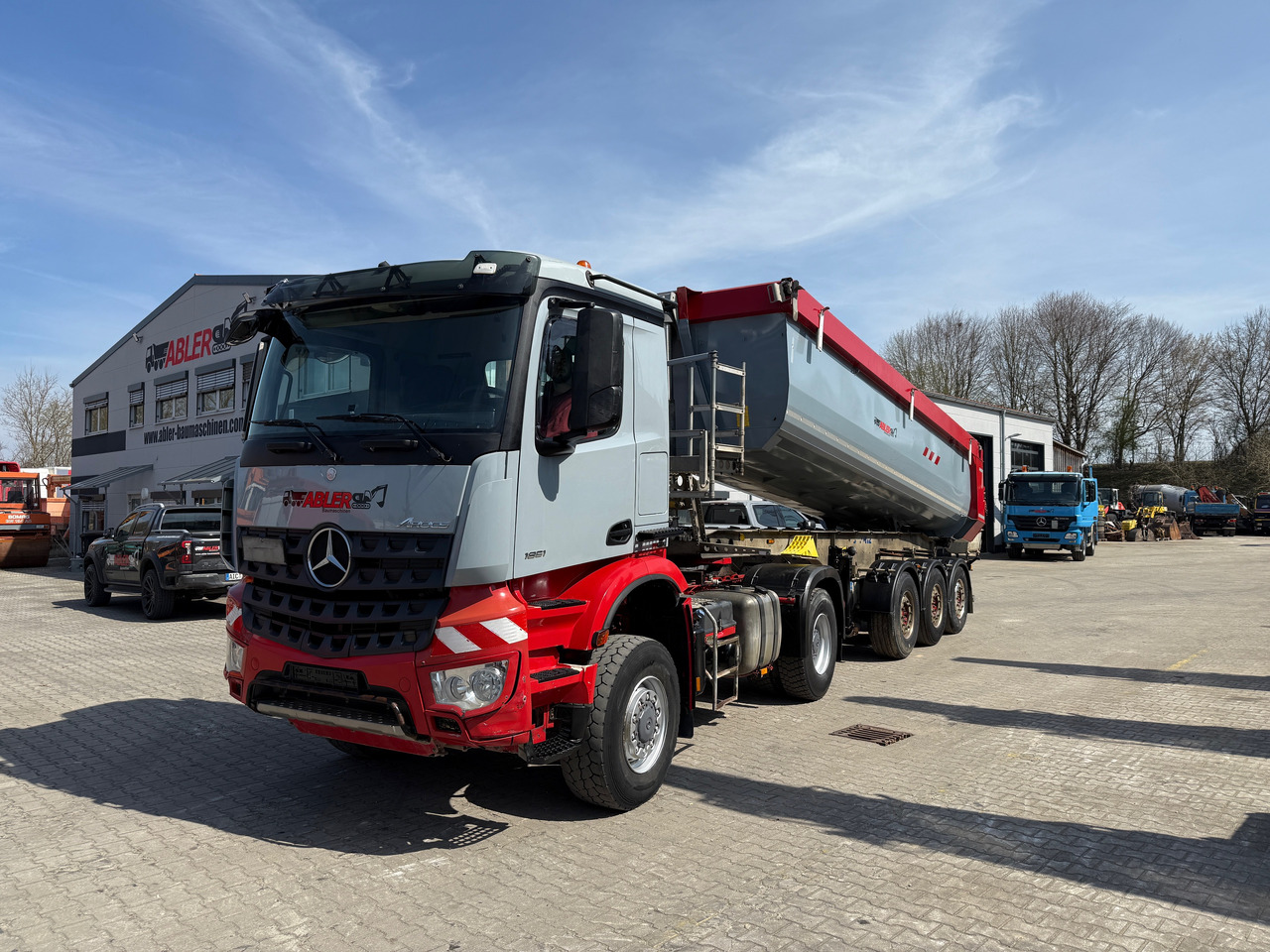 Camión volquete Mercedes-Benz 1851 Arocs ECHTER 4x4 mit Schmitz Kippauflieger: foto 6 Camión volquete Mercedes-Benz 1851 Arocs ECHTER 4x4 mit Schmitz Kippauflieger: foto 6